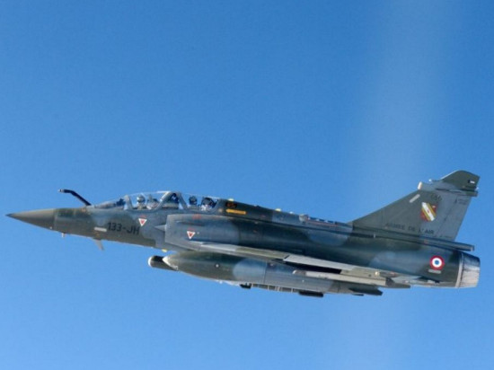 Bruit d'explosion entendu à Lyon : le mur du son franchi par un Mirage 2000 (officiel)