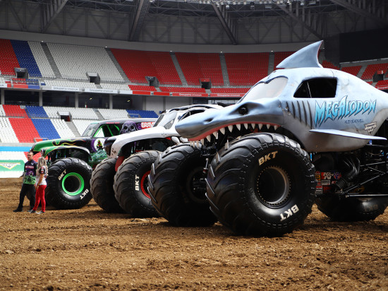 Le "Monster Jam" débarque ce samedi au Groupama Stadium - [VIDEO]