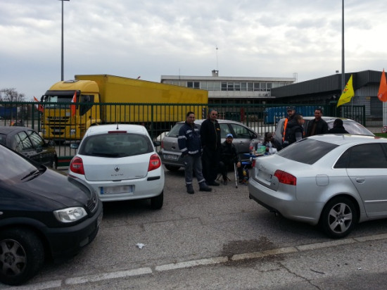 Rhône : les sites de Mory Ducros toujours bloqués par les salariés