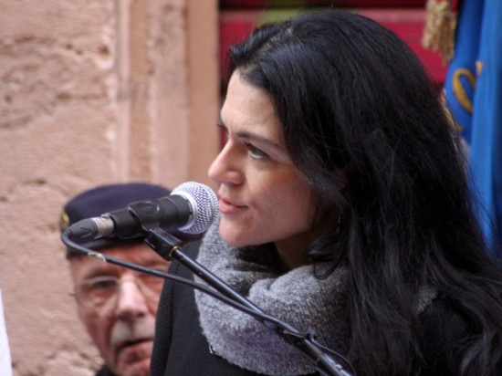 Croix gammée dans l'immeuble de "Toto" : Nathalie Perrin-Gilbert monte au créneau