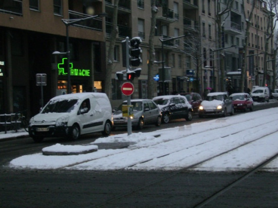 Rhône : les pluies verglaçantes ont fait deux blessés sur les routes