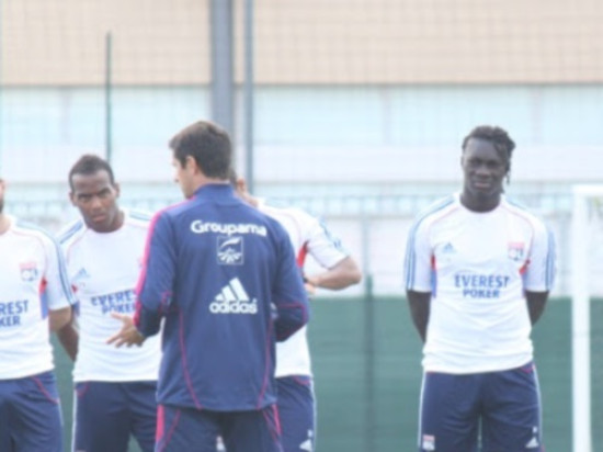 Mercato : l'OL a 24 heures pour trouver une solution aux problèmes Gomis et Briand Mercato : l'OL a 24 heures pour trouver une solution aux problèmes Gomis et Briand