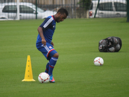 OL : Une entorse pour Lacazette OL : Une entorse pour Lacazette