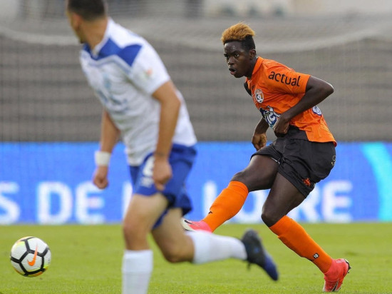 Un très jeune défenseur ciblé par l'OL : une nouvelle politique de recrutement engagée ?