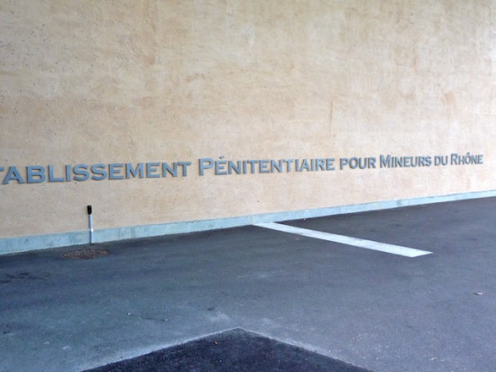 Grève au centre de détention pour mineurs à Meyzieu