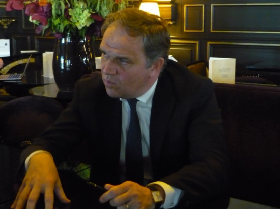 Présidence du Grand Lyon : le candidat UMP François-Noël Buffet prône l'échange avec chaque commune