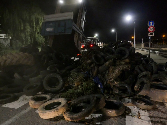 Les blocages de la raffinerie de Feyzin et du port Edouard-Herriot ont commencé
