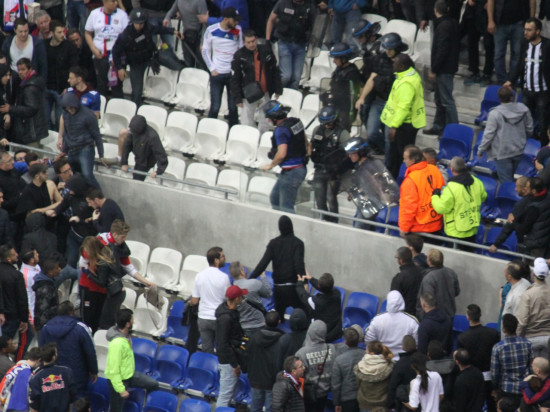 Incidents OL-Besiktas : des supporters lyonnais en veulent au club