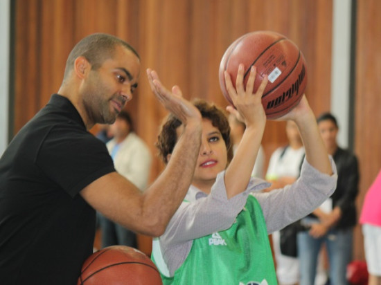 Tony Parker Camp : quand TP affronte Najat Vallaud-Belkacem Tony Parker Camp : quand TP affronte Najat Vallaud-Belkacem