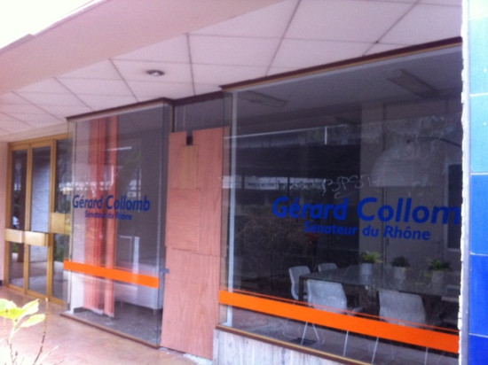 Lyon : un acte de vandalisme à la permanence de Collomb Lyon : un acte de vandalisme à la permanence de Collomb