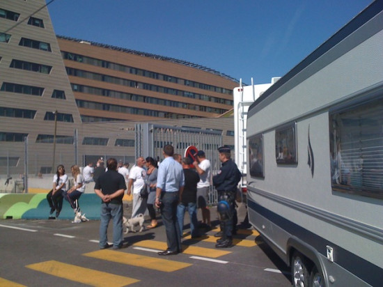 Lyon : la rue Montrochet (2e) bloqu&eacute;e par des forains