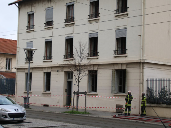 Lyon : une fuite de gaz perturbe la circulation et le réseau TCL Lyon : une fuite de gaz perturbe la circulation et le réseau TCL