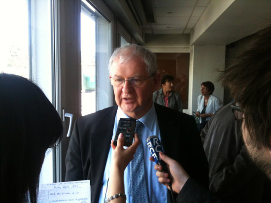 Législatives : Darne "met symboliquement deux claques" à Cochet