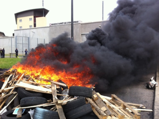 Corbas : les surveillants bloquent la prison ce mardi Corbas : les surveillants bloquent la prison ce mardi