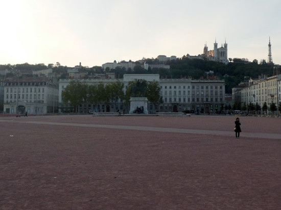 Lyon : une manifestation de soutien pour les trois femmes kurdes abattues à Paris