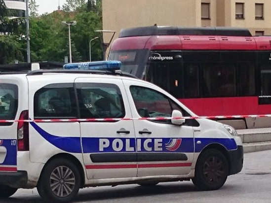 Le Rhônexpress immobilisé à la Part-Dieu