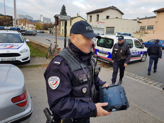 Avec Néo, la police du Rhône attaque sa révolution numérique