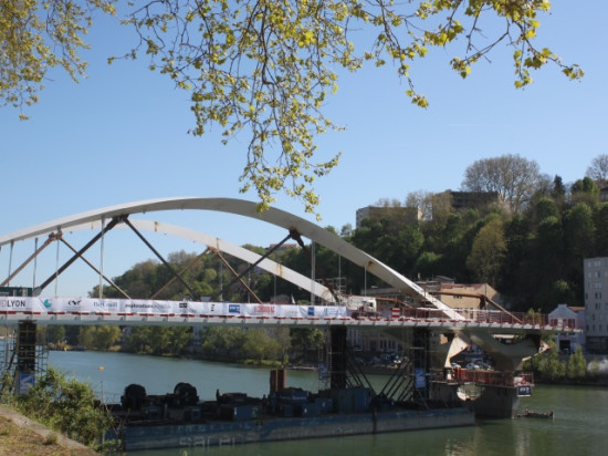 La seconde travée du Pont Schuman sera posée dès mardi