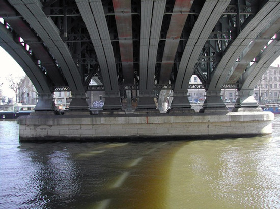 Le corps retrouvé dimanche matin dans la Saône a été identifié