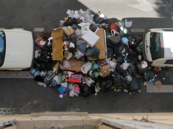 La grève des éboueurs du Grand Lyon se décidera lundi matin