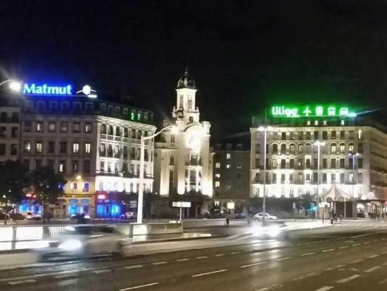 Un collectif compte éteindre les panneaux publicitaires de Lyon Un collectif compte éteindre les panneaux publicitaires de Lyon