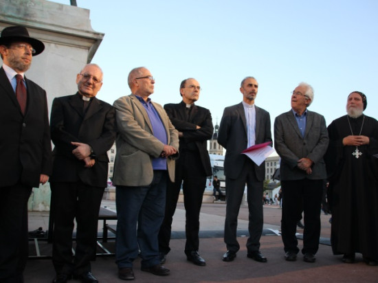 Rassemblement interreligieux : plus de 500 personnes réunies à Lyon