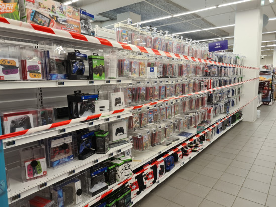 Lyon : les rayons des produits non-essentiels désormais fermés dans les grandes surfaces