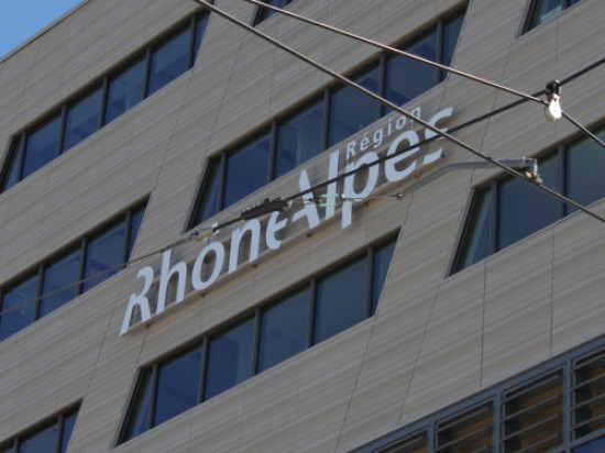 Le budget des bourses pour les étudiants qui partent à l’étranger réduit par la Région