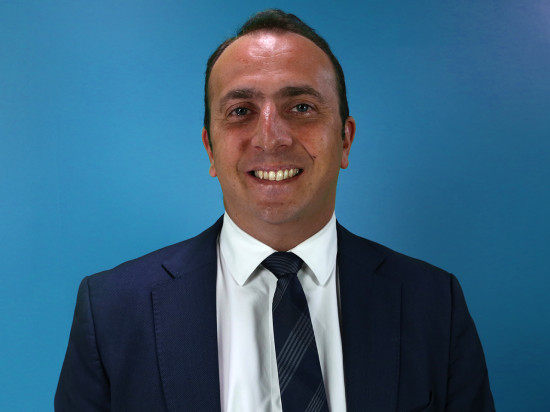 Renaud Pfeffer (maire LR de Mornant) : "Formation au baby-sitting : c'est une opportunité pour les jeunes"