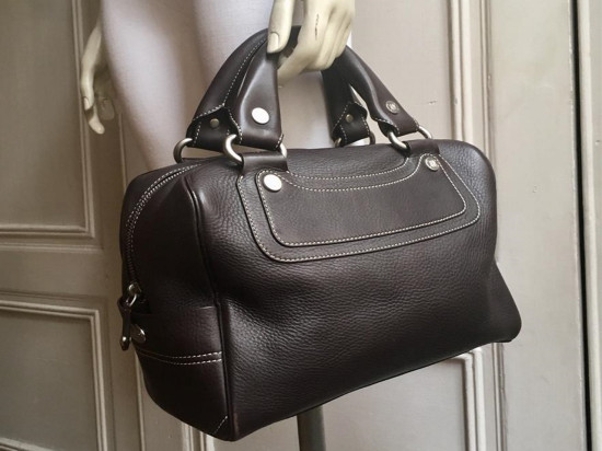 Des pièces de créateurs aux enchères ce mardi Des pièces de créateurs aux enchères ce mardi