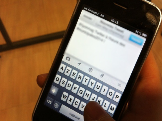 Un chœur de smartphones dans un concert improvisé au musée des Confluences