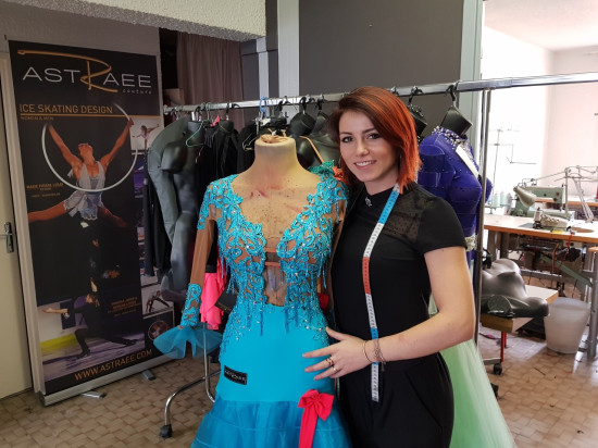 JO 2018 : les costumes des patineurs français créés et réalisés près de Lyon