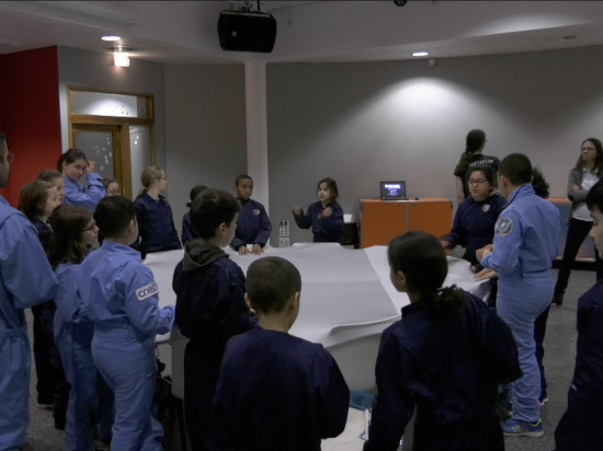 Dans la peau d'un astronaute au planétarium de Vaulx-en-Velin -VIDEO