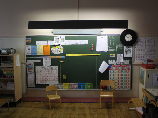 Rhône : un enfant oublié dans un bus scolaire