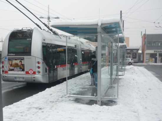 Lyon : les TCL perturbés jeudi matin à cause de la neige (Màj) Lyon : les TCL perturbés jeudi matin à cause de la neige (Màj)