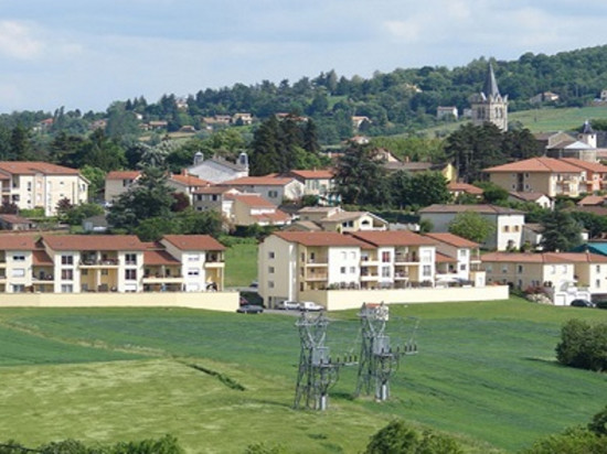 Lentilly : un terrain vendu trois fois moins cher à la fille d’un élu