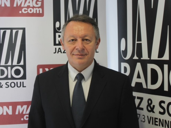 Thierry Braillard : "Peut-être un décalage entre l'inauguration du Grand Stade et les infrastructures de transport"