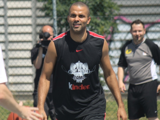 Tony Parker incertain pour le match 4 de la finale NBA