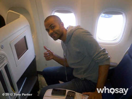 Tony Parker autorisé à participer aux JO... avec des lunettes de protection !