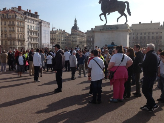 Lyon : 150 personnes d&eacute;filent &agrave; l'occasion des 60 ans de l'ALGED
