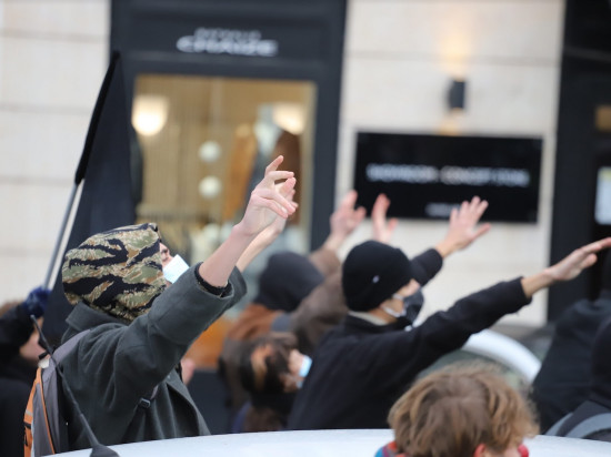 Apologie de Boko Haram et Samuel Paty moqué : un antifa lyonnais visé par une enquête