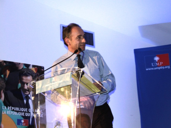 Le pain au chocolat, plus vendeur que la sucette pour Copé ?