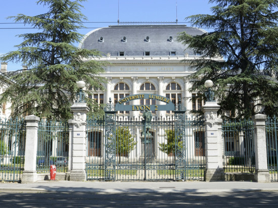 Le Conseil national de l'enseignement supérieur et de la recherche (CNESER) maintient l'interdiction d'exercer du professeur de l'Université Lyon II