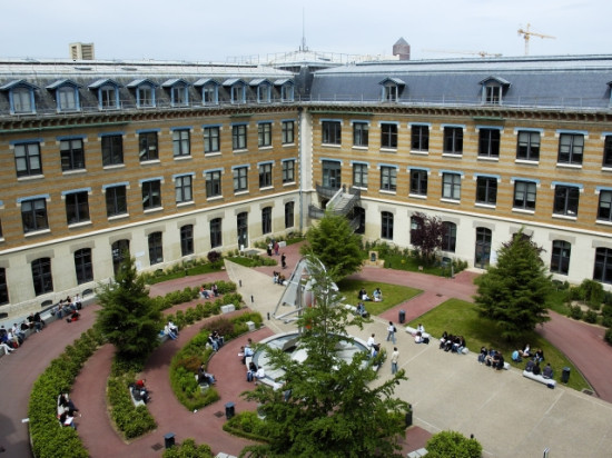 Frais de Scolarité : trois universités lyonnaises hors-la-loi