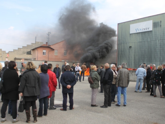 Les Veninov ont manifesté dans leur usine ce mardi