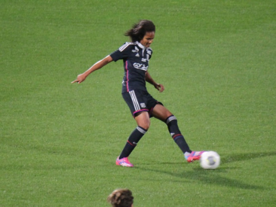 Wendie Renard défend le dossier de la France pour accueillir la Coupe du Monde Féminine en 2019