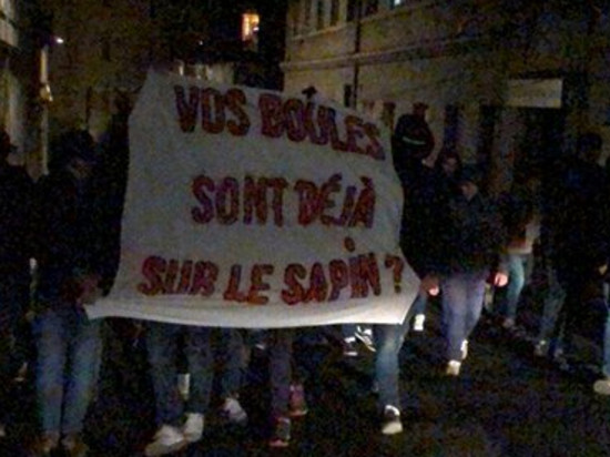 "Vos boules sont déjà sur le sapin ?" : l’attaque du bar de Croix-Rousse revendiquée