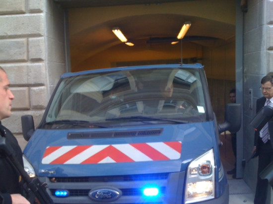 Attentat de Saint-Quentin-Fallavier : Yassin Salhi a été transféré près de Paris Attentat de Saint-Quentin-Fallavier : Yassin Salhi a été transféré près de Paris