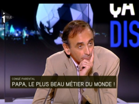 Congé parental : Eric Zemmour demande à Najat Vallaud-Belkacem de "s'occuper de ses fesses"