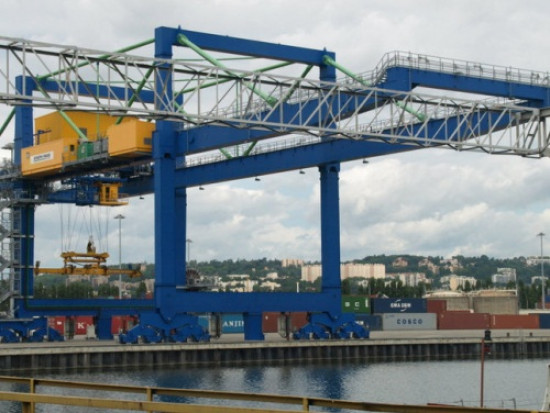 Lyon : ils dérobent robinets, écrous et radiateurs dans l'enceinte du port Edouard-Herriot Lyon : ils dérobent robinets, écrous et radiateurs dans l'enceinte du port Edouard-Herriot